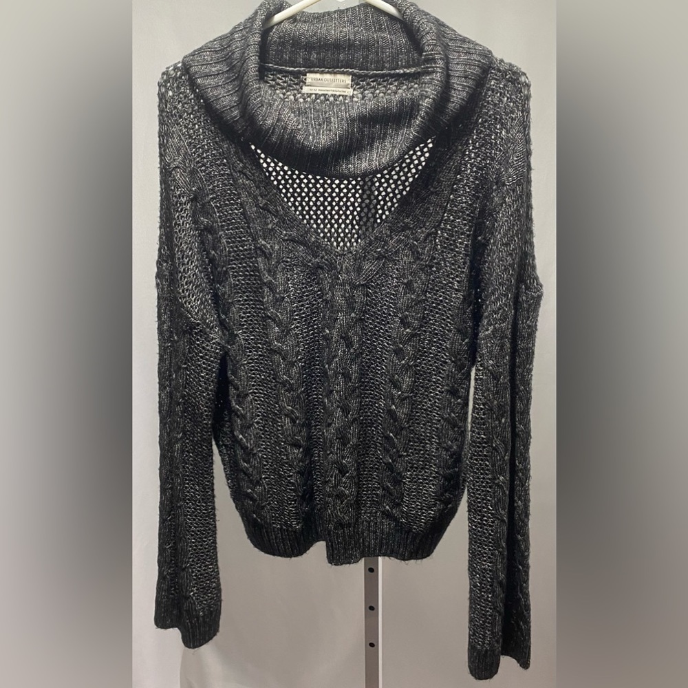 Urban Outfitters Cable Knit‎ Cut-Out Cowl Neck Sweater size Medium